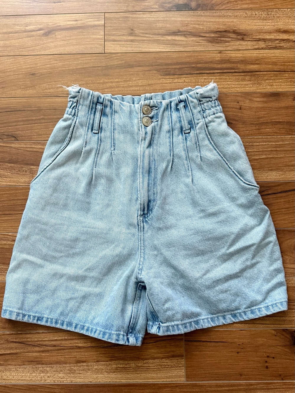 ZARA Paperbag Waist High-Rise Denim Shorts – Size 2 (XS)